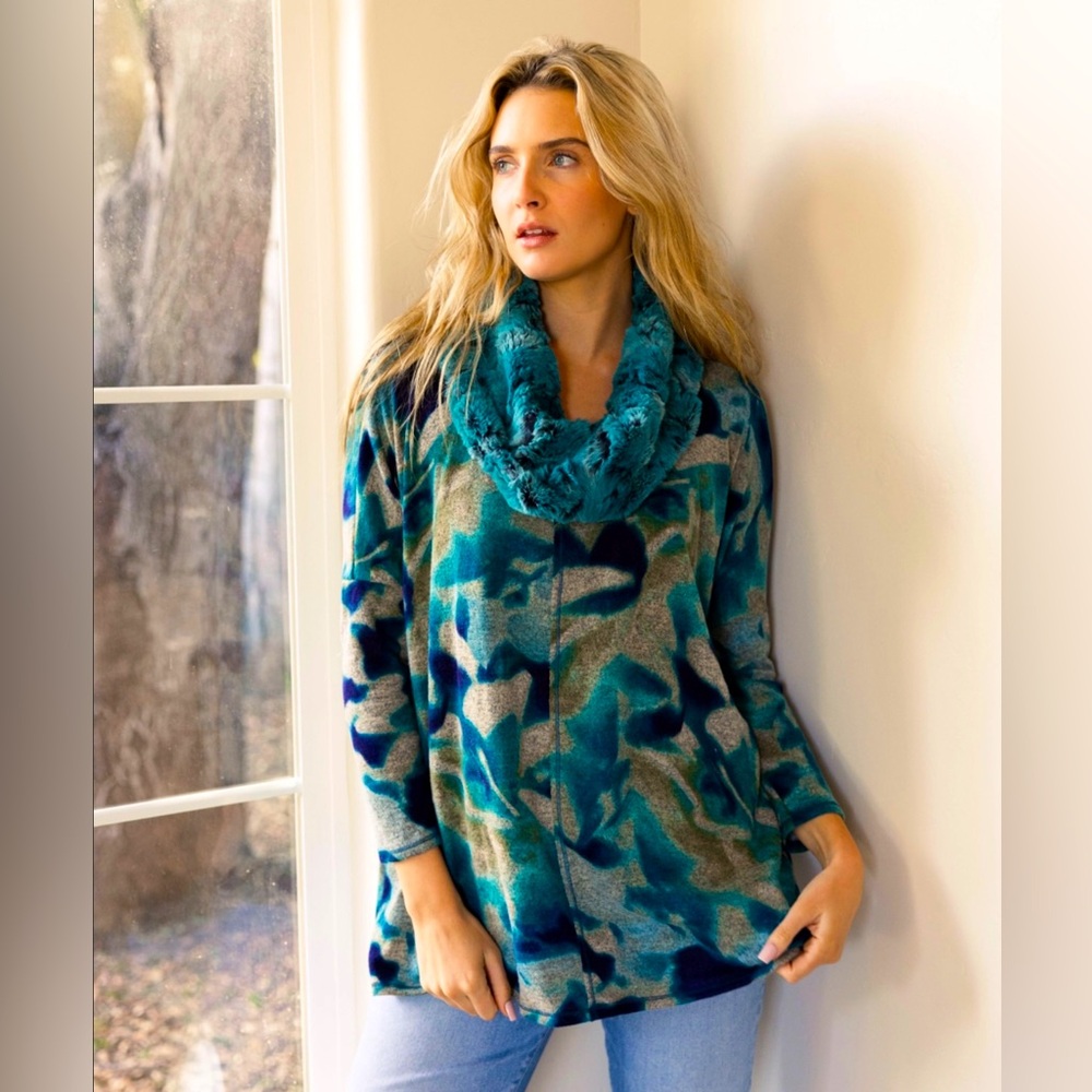NWT Vine Street Apparel Teal Multi A-Line Cowl Tunic